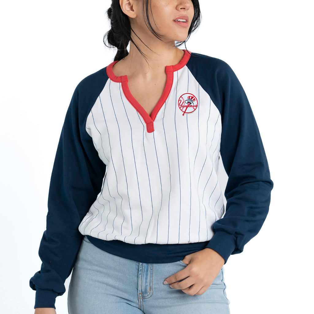 V-Neck Pullover - New York Yankees